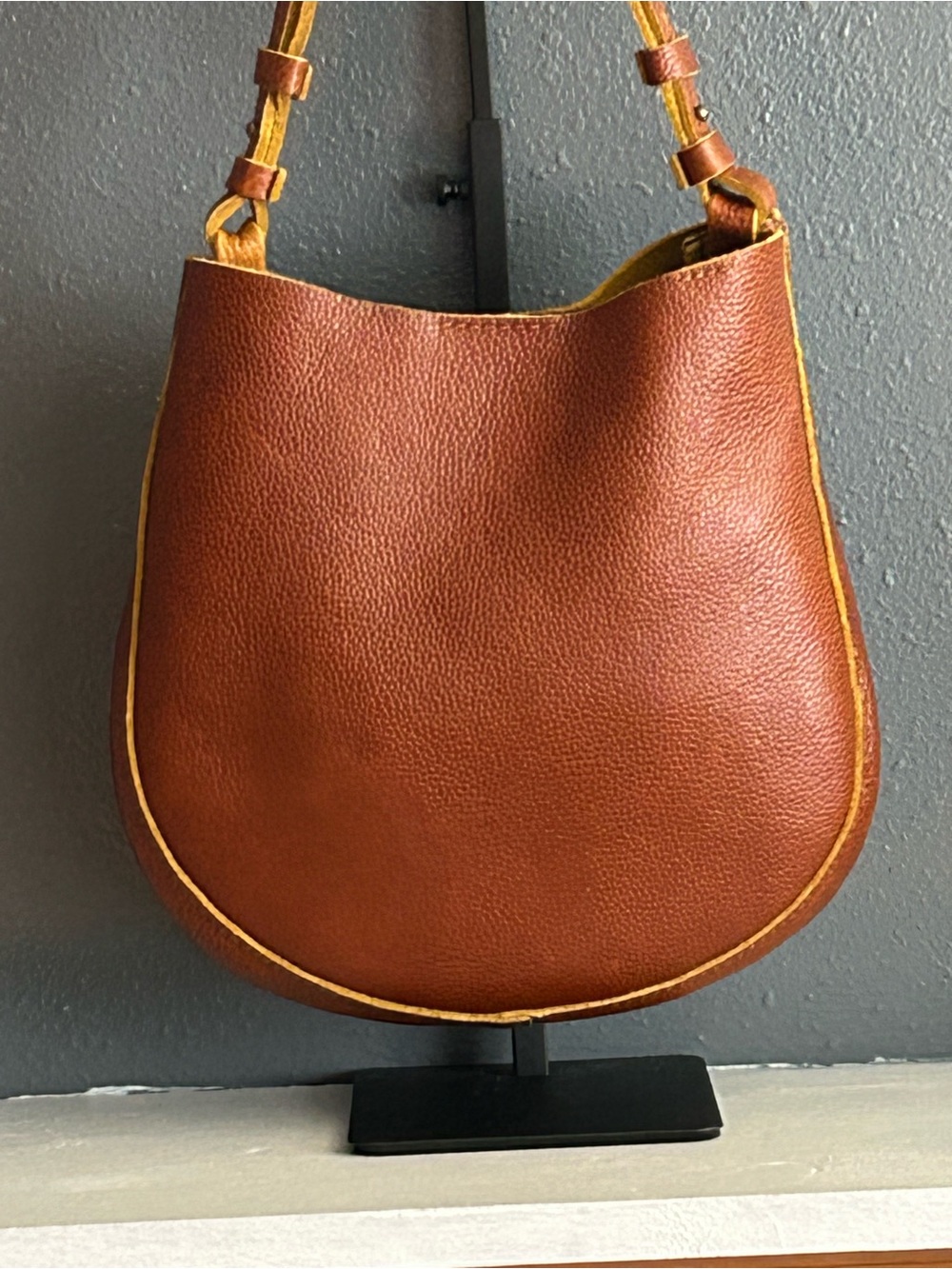 Portland Leather Olivia Shoulder Bag in Sienna - Picture 5 of 8